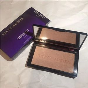 Kevyn aucoin the neo highlighter Sahara